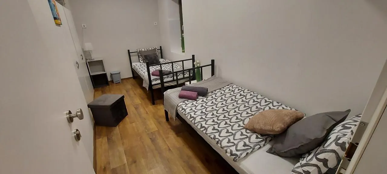 London Fog Apartment In The Party District Budapest