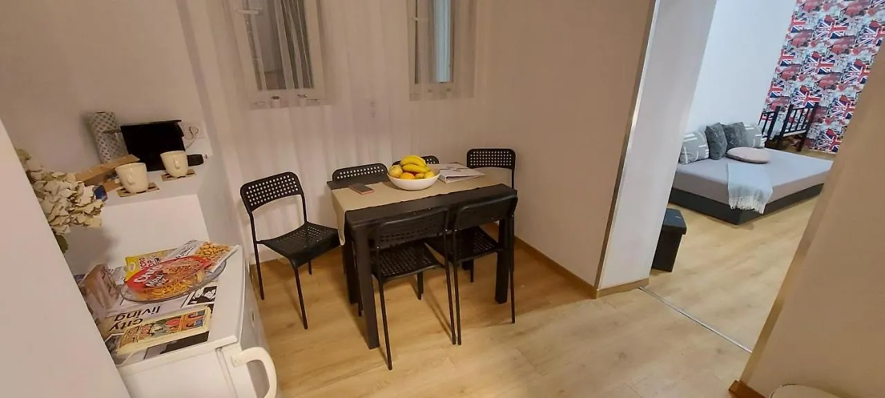 London Fog Apartment In The Party District Budapest